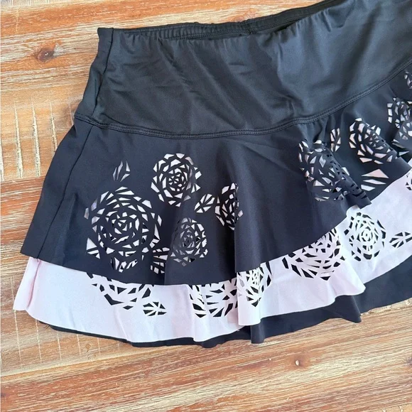 Lucky in Love floral laser cut ruffle tennis athletic skort - Picture 3 of 6